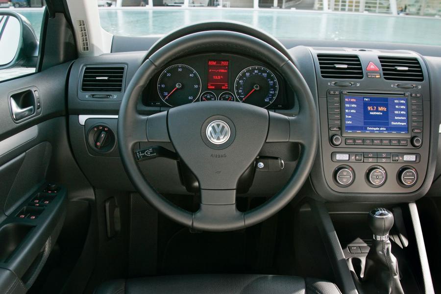  Volkswagen Jetta 2005 года  (фото 45 из 131)
